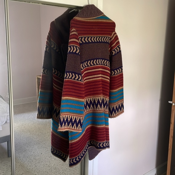 Long cozy sweater, goes down to the knees. - Picture 4 of 4